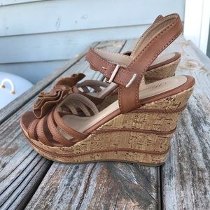 Wanted Darla wedges women’s 7.5